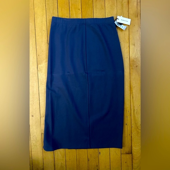 Aritzia skirt - Picture 2 of 4